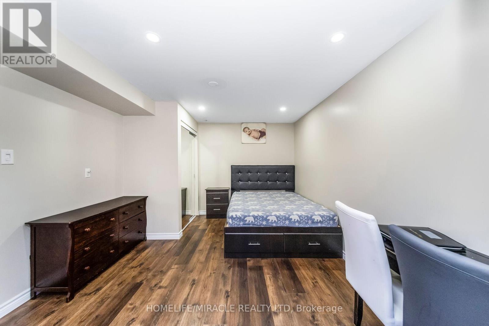 Photo 14 of 24 Chiccony Court, New Tecumseth ON