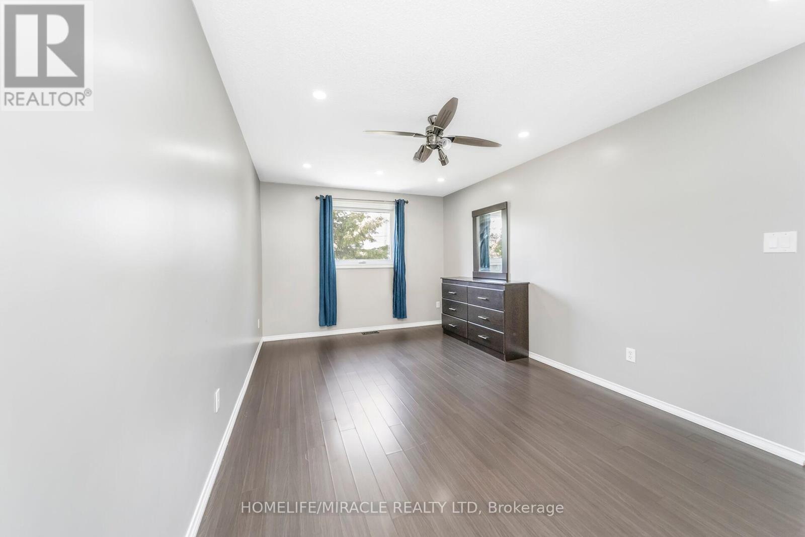 Photo 1 of 24 Chiccony Court, New Tecumseth ON