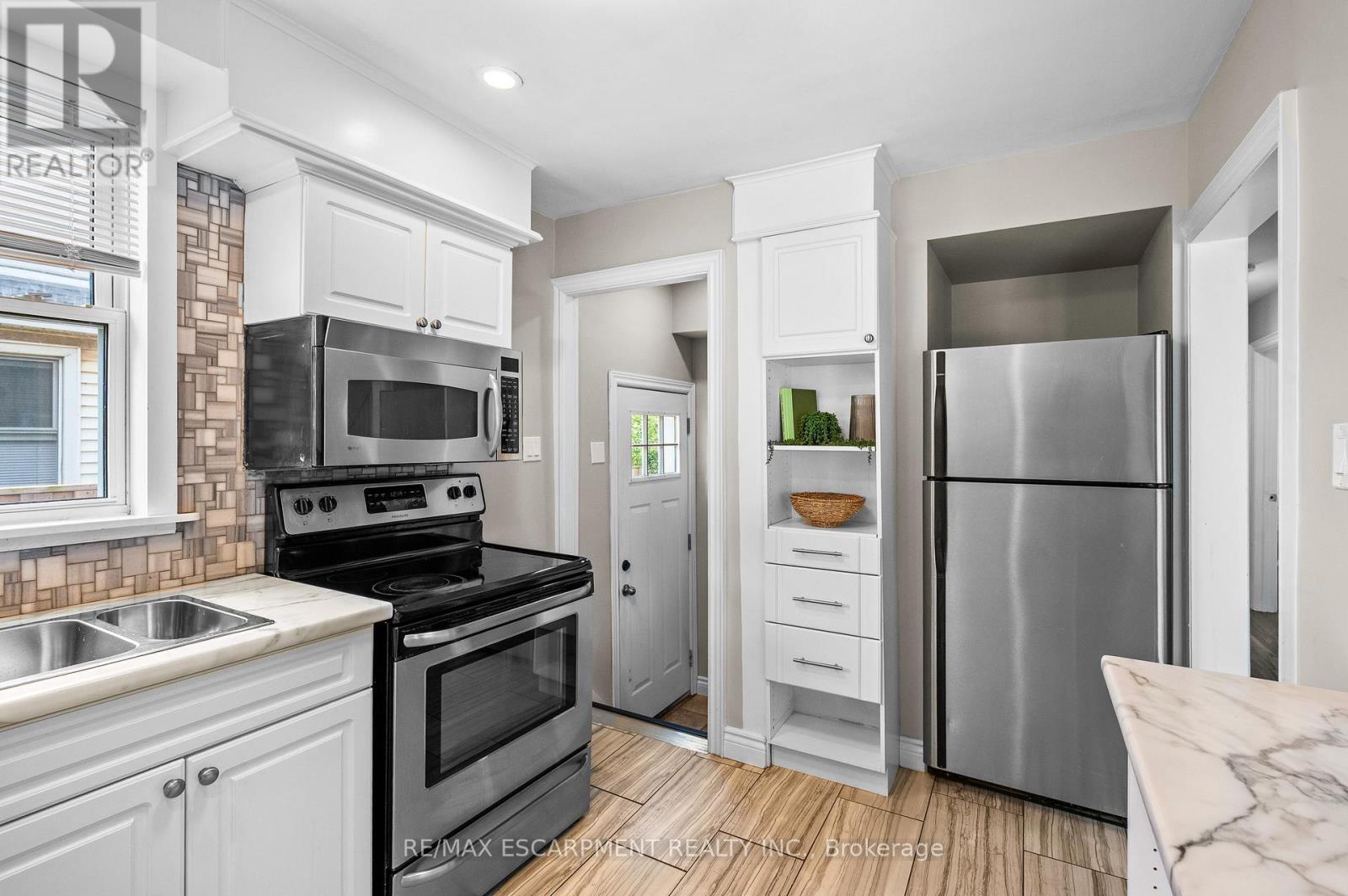 Photo 17 of 78 West 3rd Street, Hamilton ON