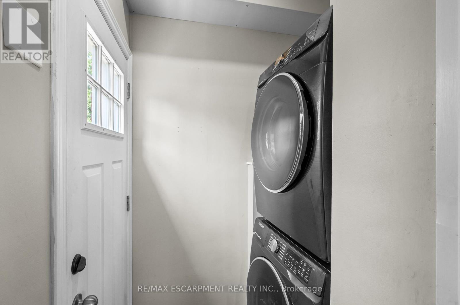 Photo 32 of 78 West 3rd Street, Hamilton ON