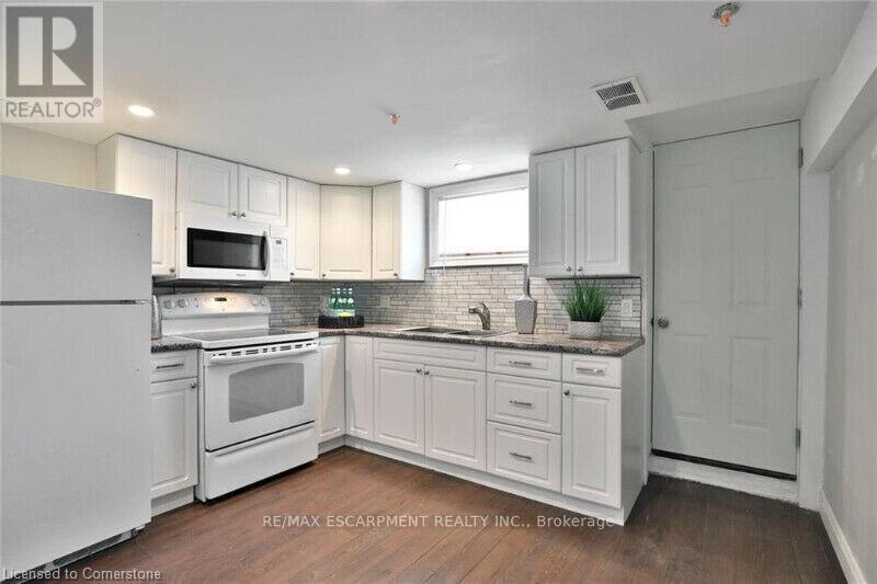 Photo 30 of 78 West 3rd Street, Hamilton ON