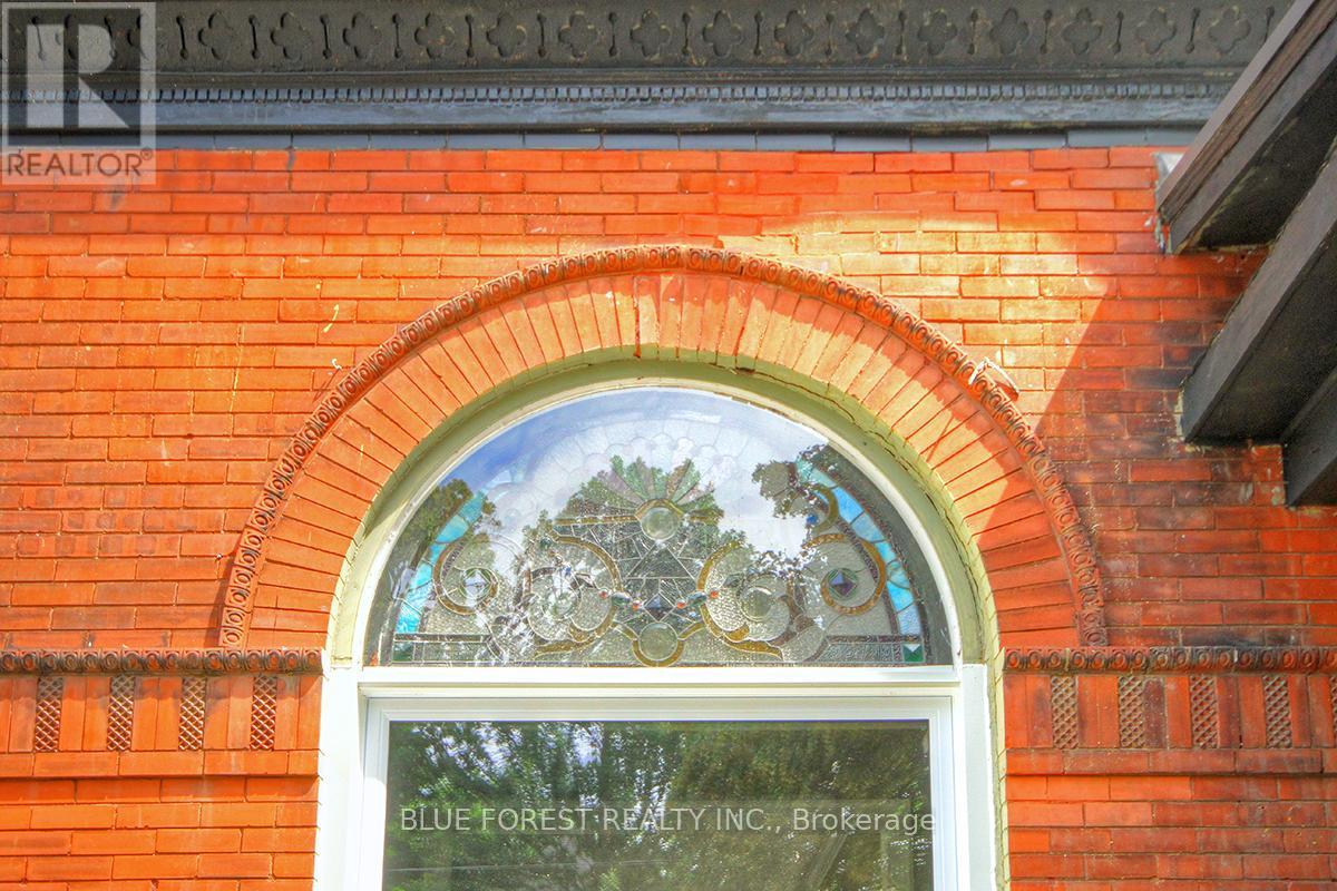 Photo 4 of 89 Gladstone Avenue, St Thomas ON