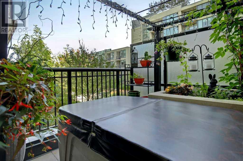 Single Family House for Sale in   Riverfront Avenue SW Chinatown Calgary 