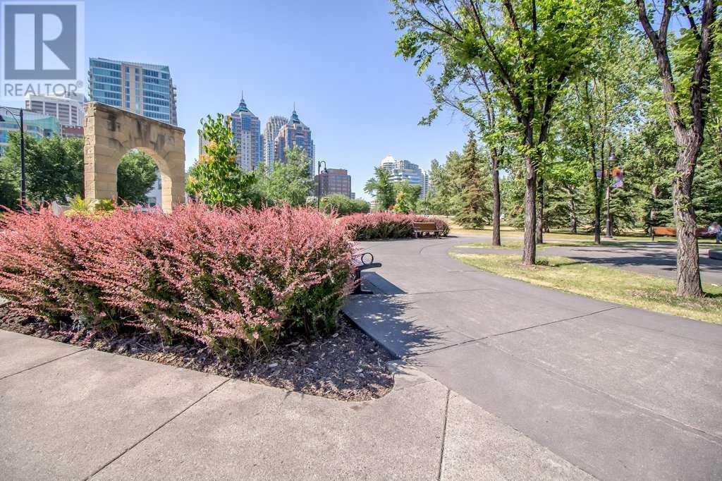 Single Family House for Sale in   Riverfront Avenue SW Chinatown Calgary 
