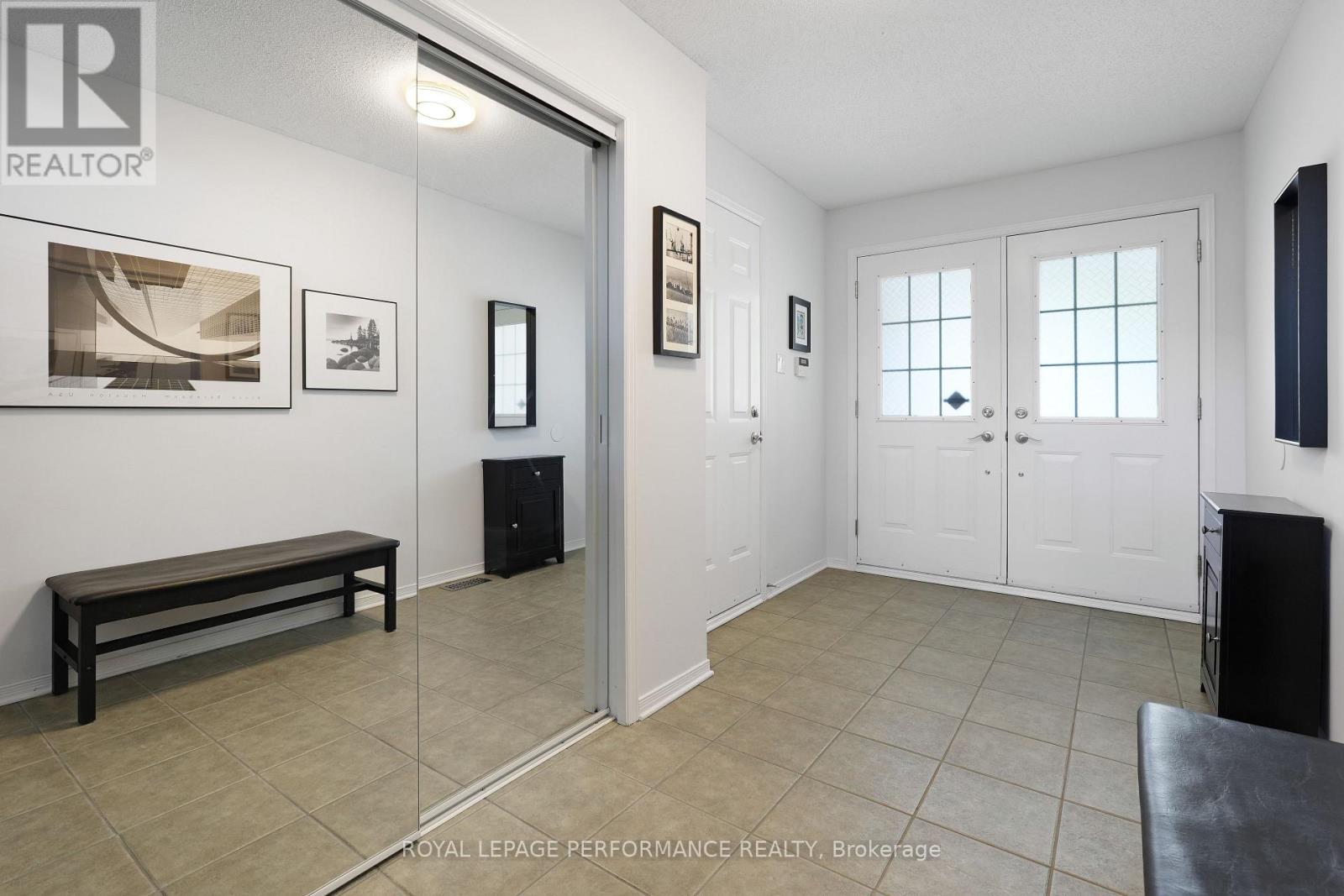 inside entry to double garage