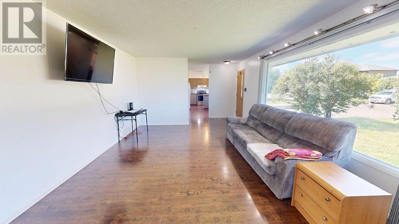 Photo 13 of 9311 98 A Avenue, Fort St John BC