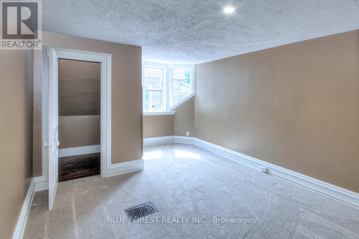 Photo 17 of 89 Gladstone Avenue, St Thomas ON