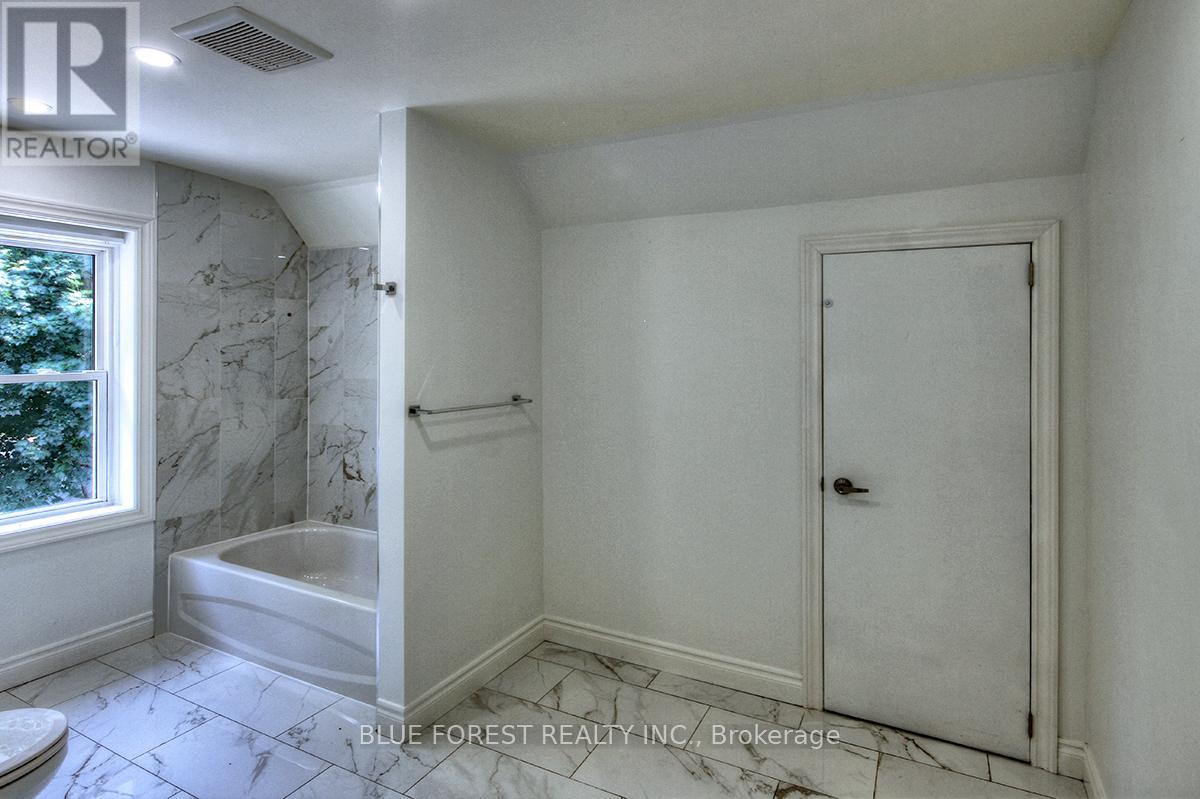 Photo 21 of 89 Gladstone Avenue, St Thomas ON