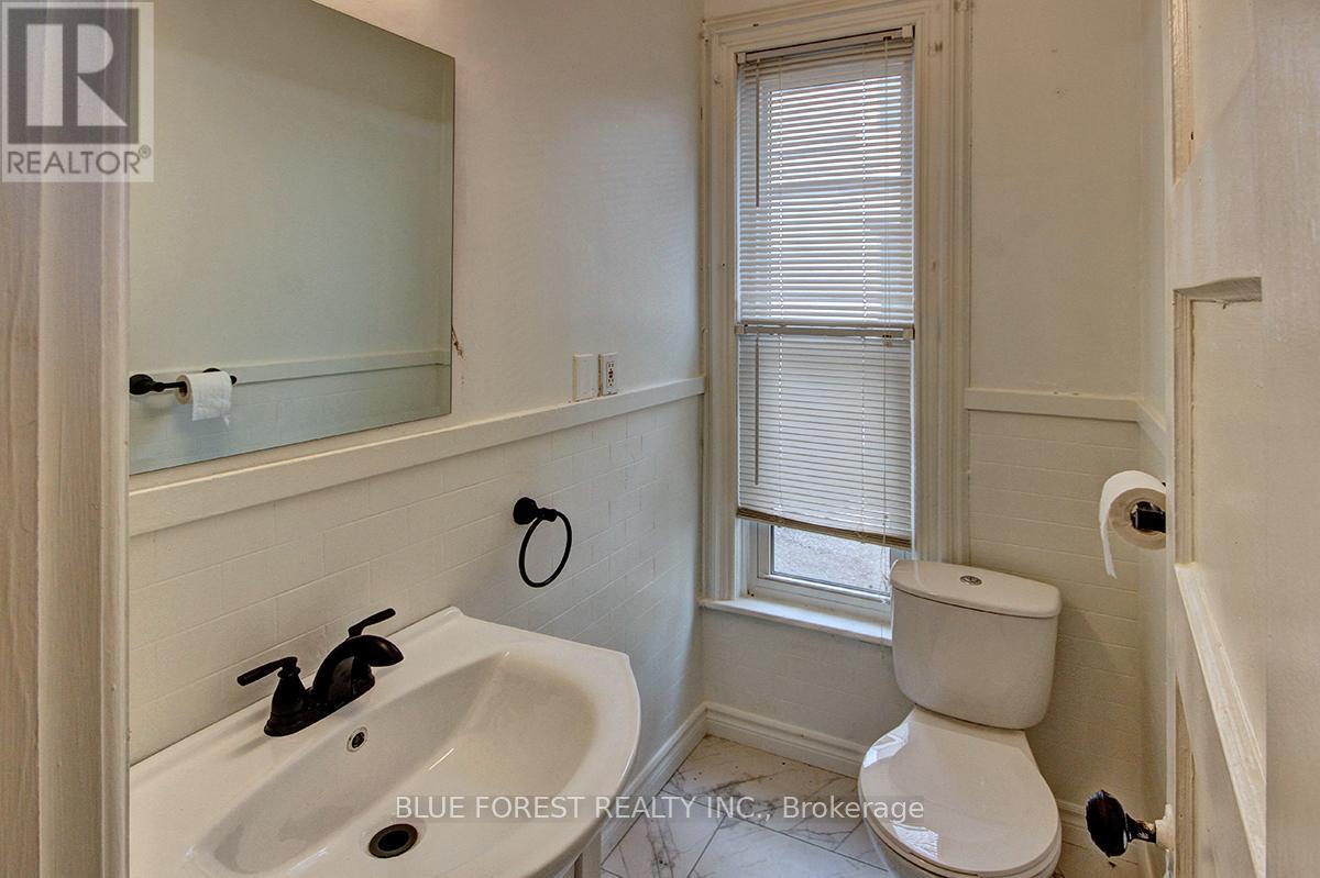Photo 30 of 89 Gladstone Avenue, St Thomas ON