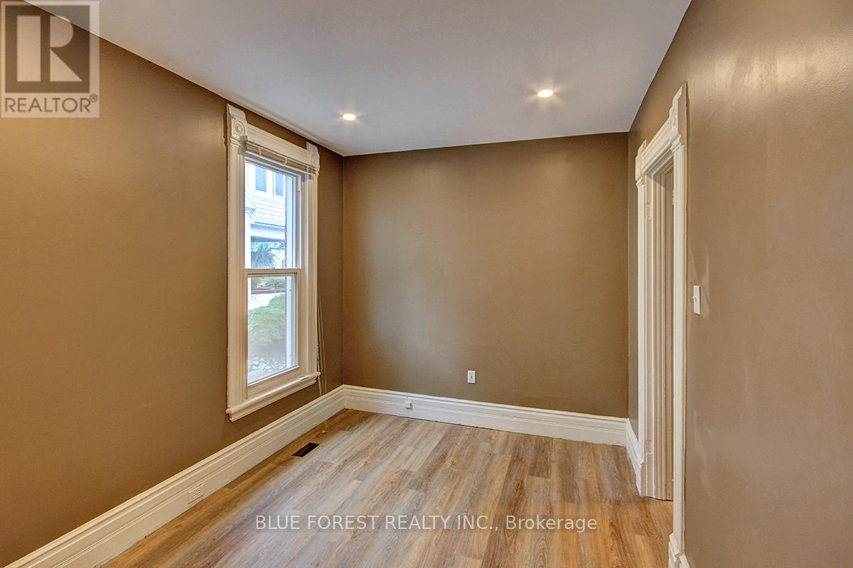Photo 34 of 89 Gladstone Avenue, St Thomas ON