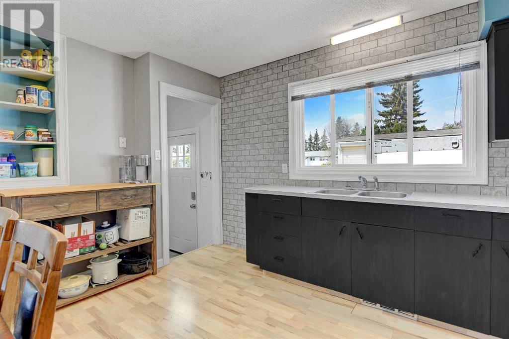 Single Family House Bungalow for Sale in  A Street Mountview Grande Prairie 