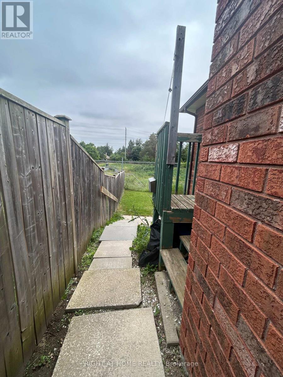Multi-family House Bungalow for Sale 