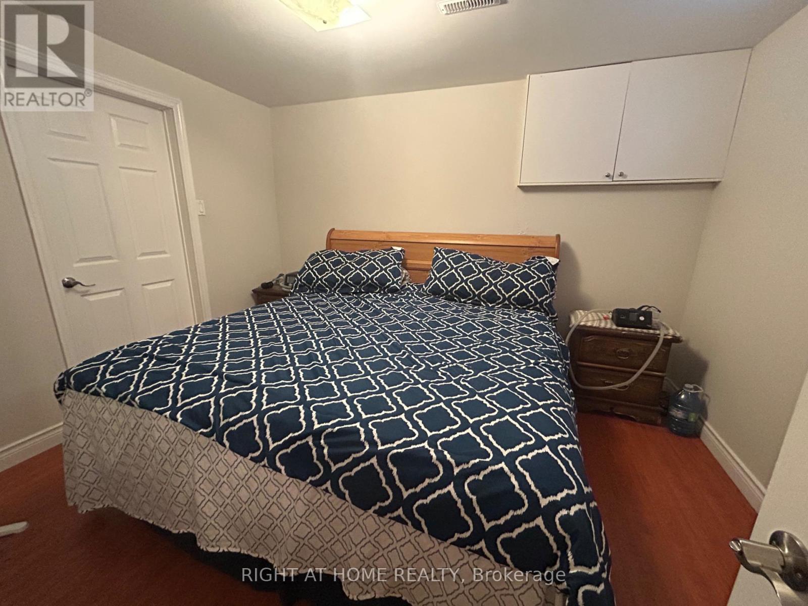 Multi-family House Bungalow for Sale 