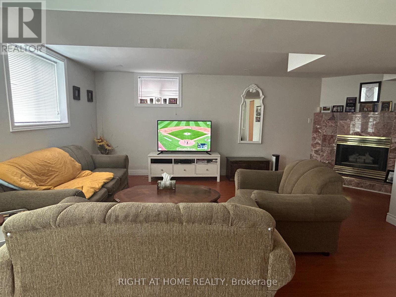 Multi-family House Bungalow for Sale 