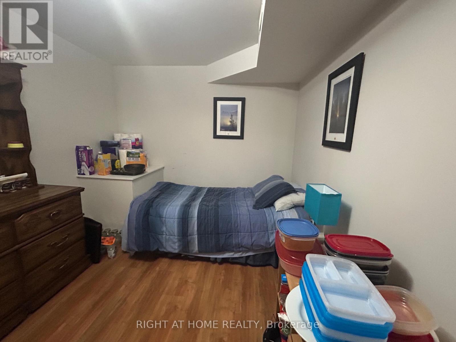 Multi-family House Bungalow for Sale 