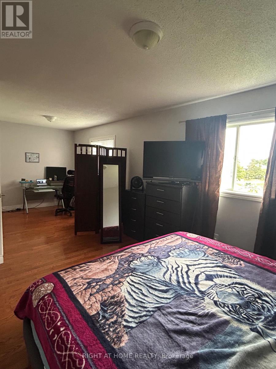 Multi-family House Bungalow for Sale 
