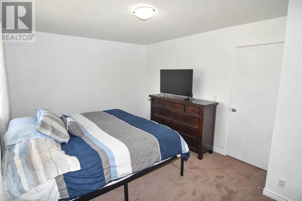 Single Family House for Sale in   Templemont Way NE Temple Calgary 