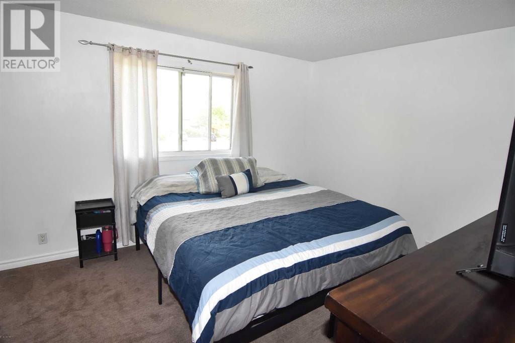 Single Family House for Sale in   Templemont Way NE Temple Calgary 