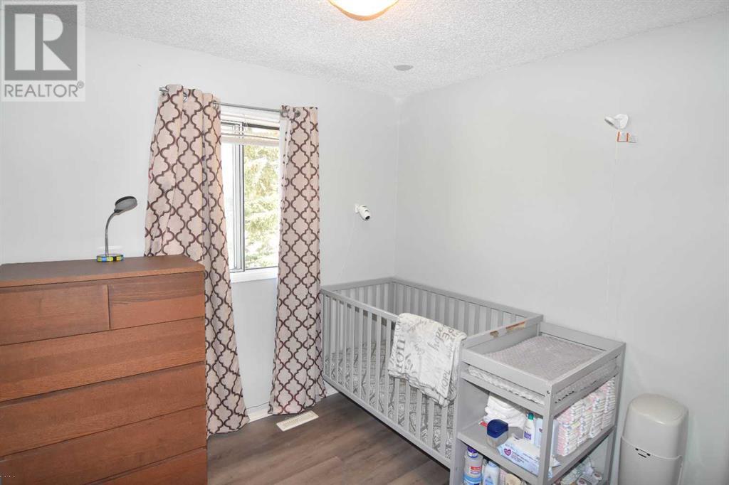 Single Family House for Sale in   Templemont Way NE Temple Calgary 