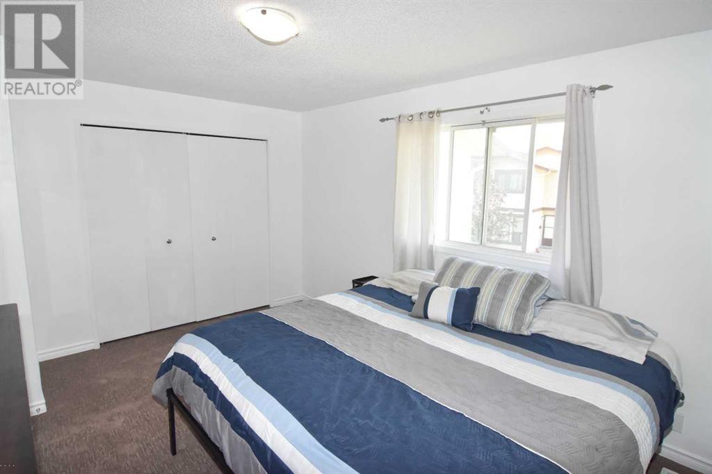 Single Family House for Sale in   Templemont Way NE Temple Calgary 