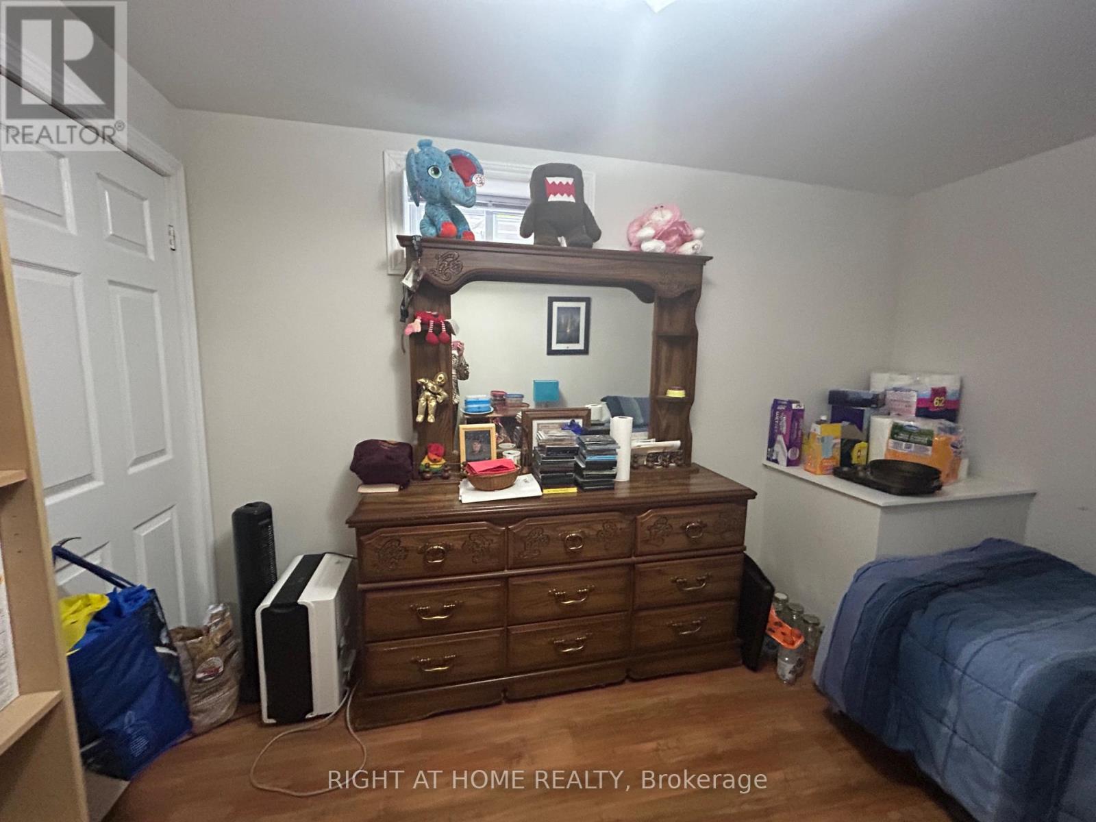 Multi-family House Bungalow for Sale 