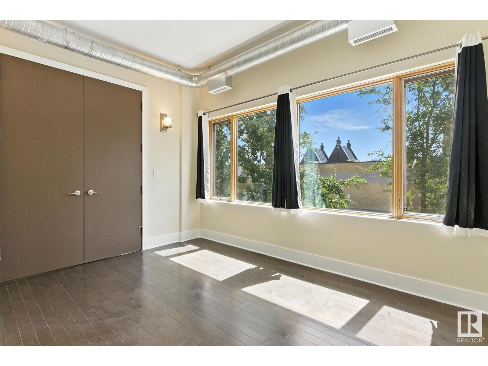 Photo 26 of 204 11633 105 Av Nw, Edmonton AB