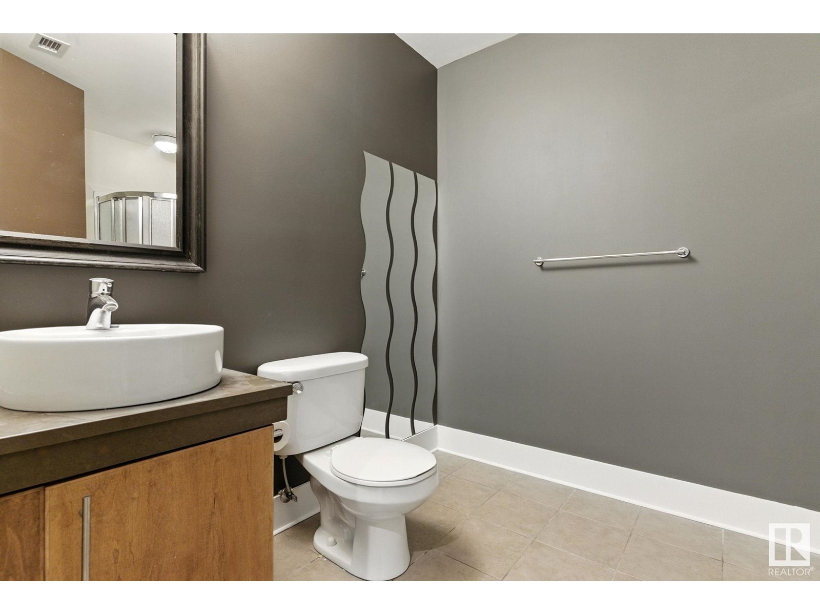 Photo 3 of 204 11633 105 Av Nw, Edmonton AB