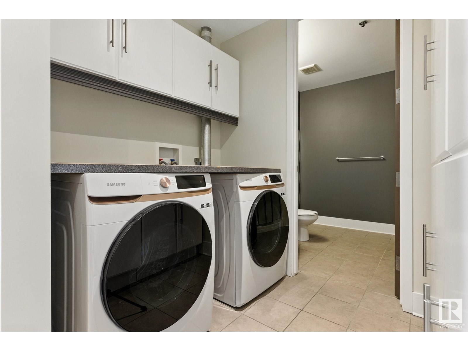 Photo 19 of 204 11633 105 Av Nw, Edmonton AB