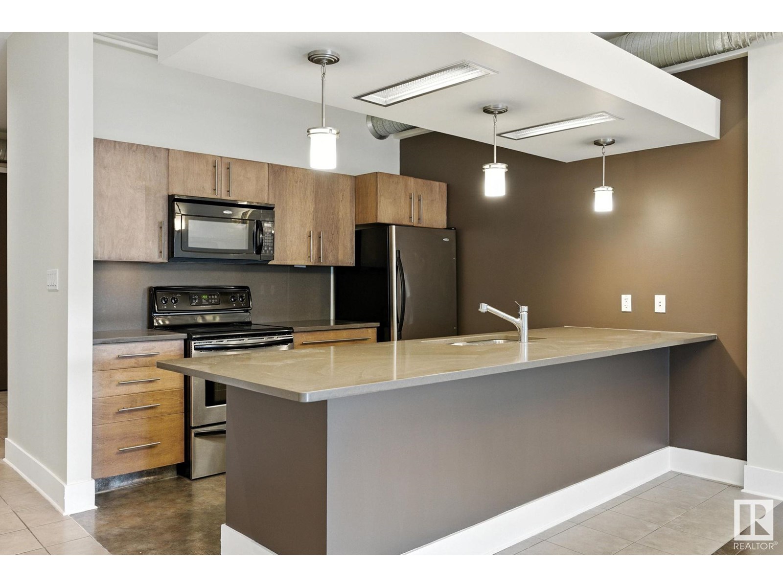Photo 32 of 204 11633 105 Av Nw, Edmonton AB