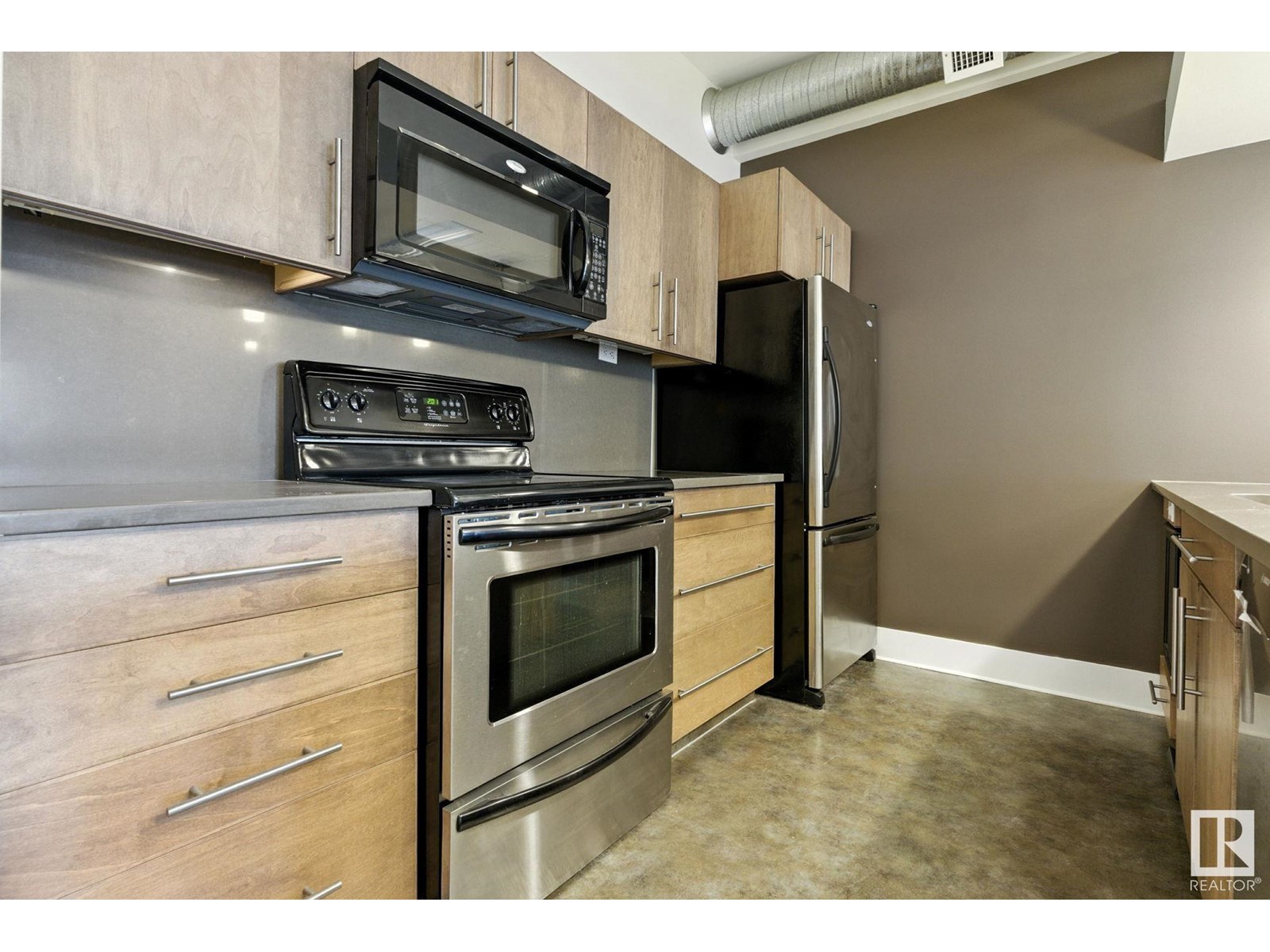 Photo 8 of 204 11633 105 Av Nw, Edmonton AB