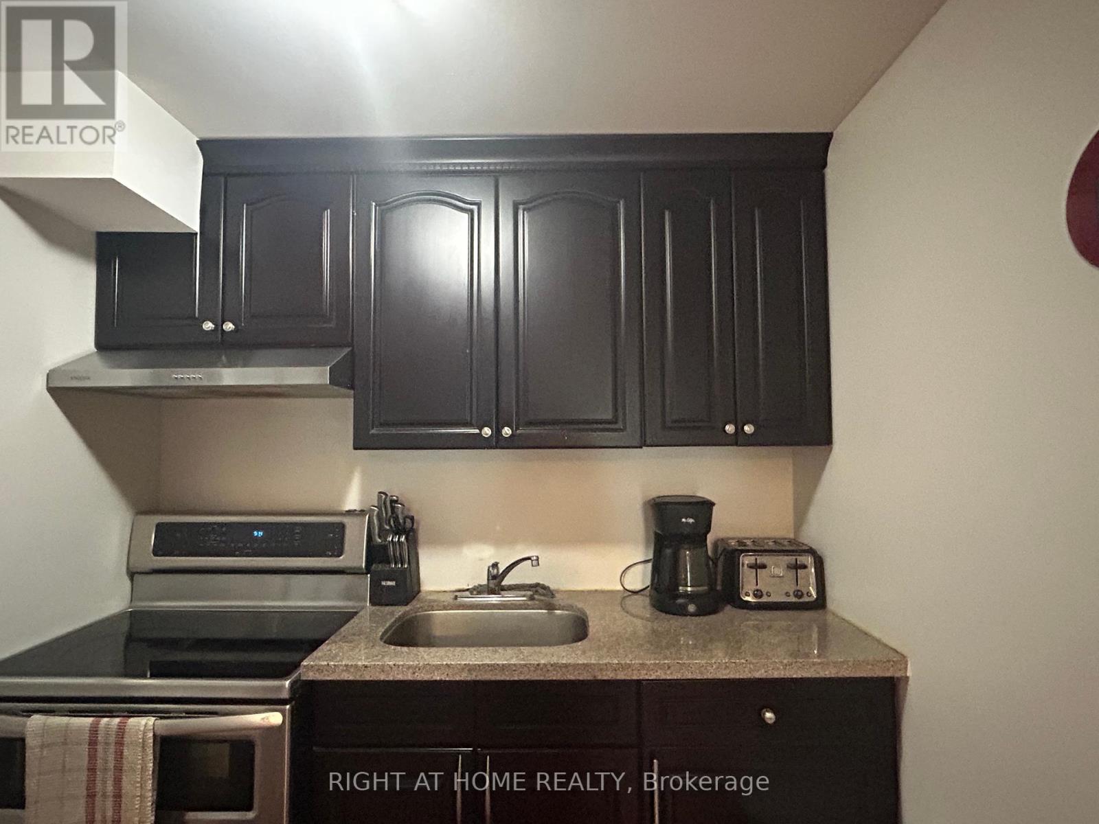 Multi-family House Bungalow for Sale 