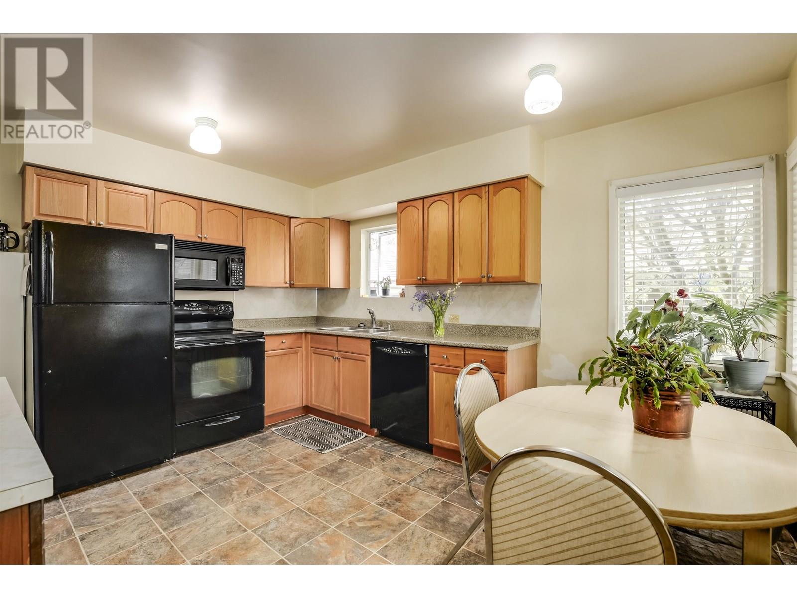 7475 KNIGHT STREET, Vancouver real estate listing R3011877
