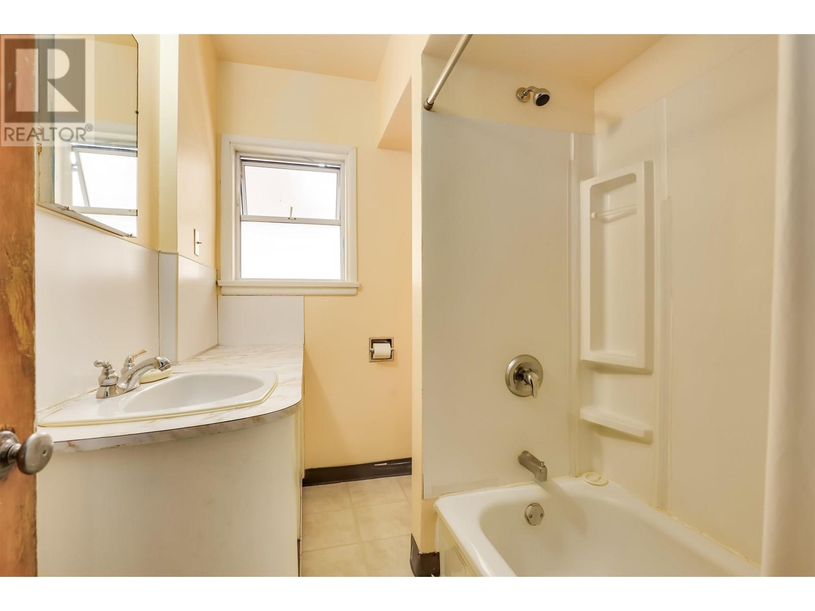 7475 KNIGHT STREET, Vancouver real estate listing R3011877
