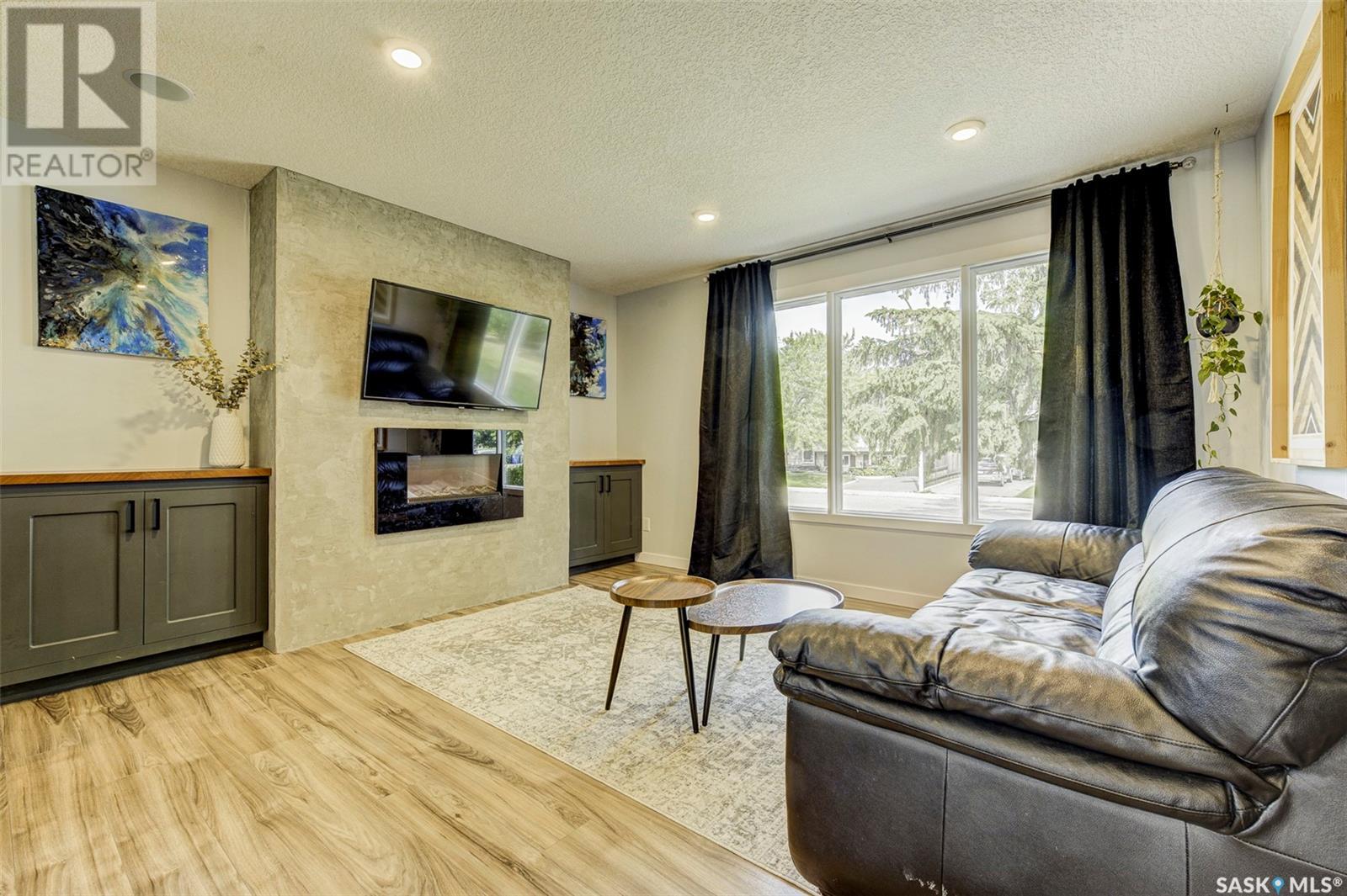 Single Family House Bungalow for Sale in Cres  Highlands CRESCENT Saskatoon 