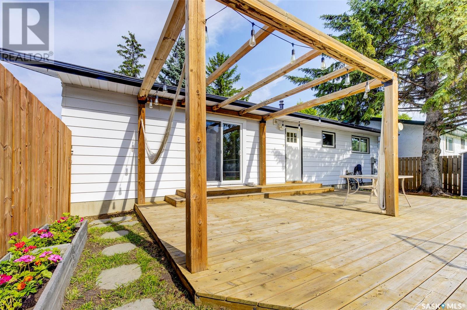 Single Family House Bungalow for Sale in Cres  Highlands CRESCENT Saskatoon 