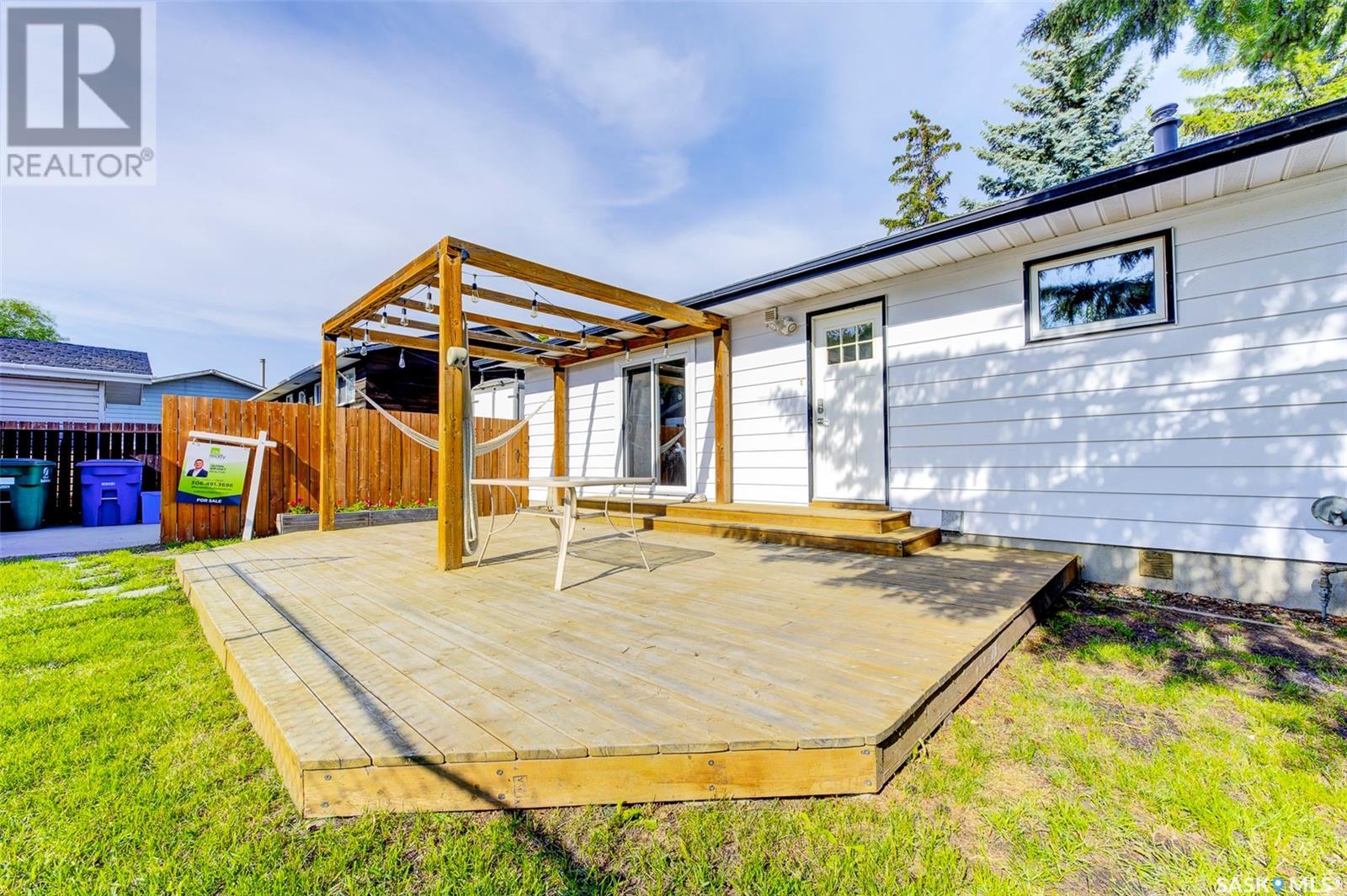 Single Family House Bungalow for Sale in Cres  Highlands CRESCENT Saskatoon 
