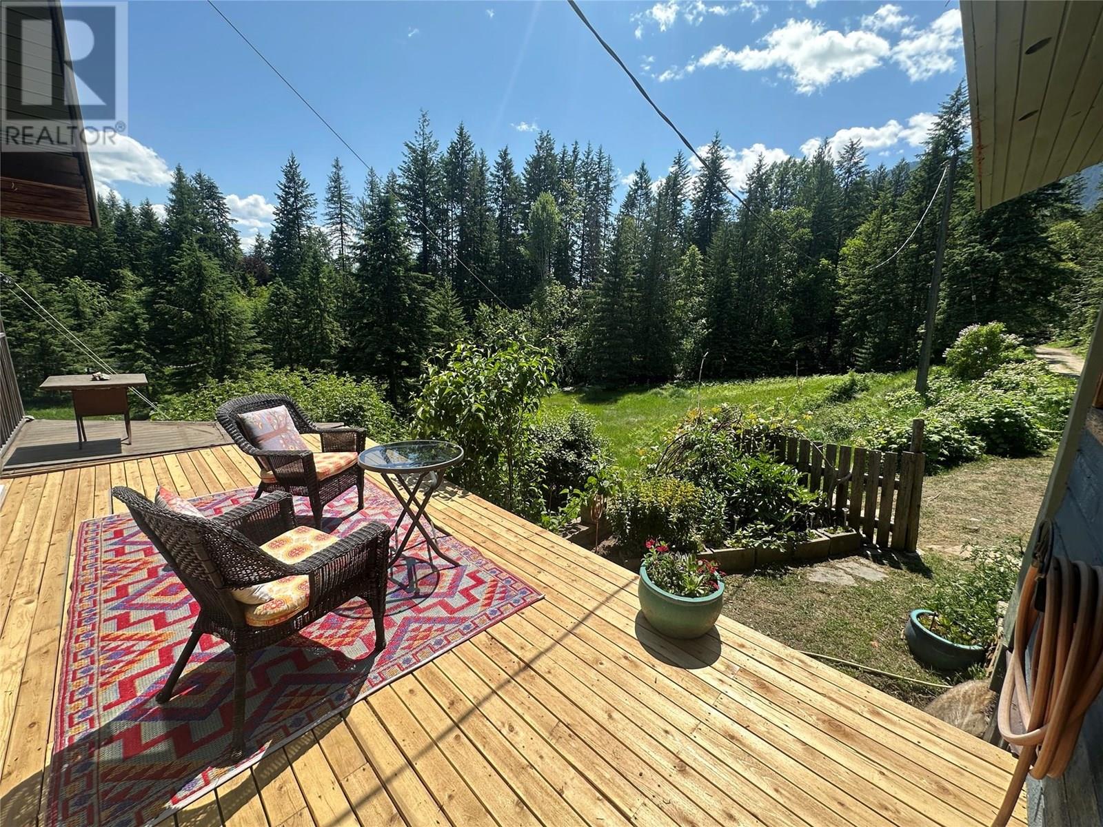 Photo 6 of 1482 Zwicky Road, Kaslo BC