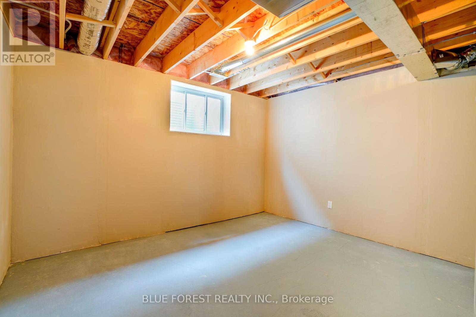 Photo 7 of 10 Auburn Drive, St Thomas ON