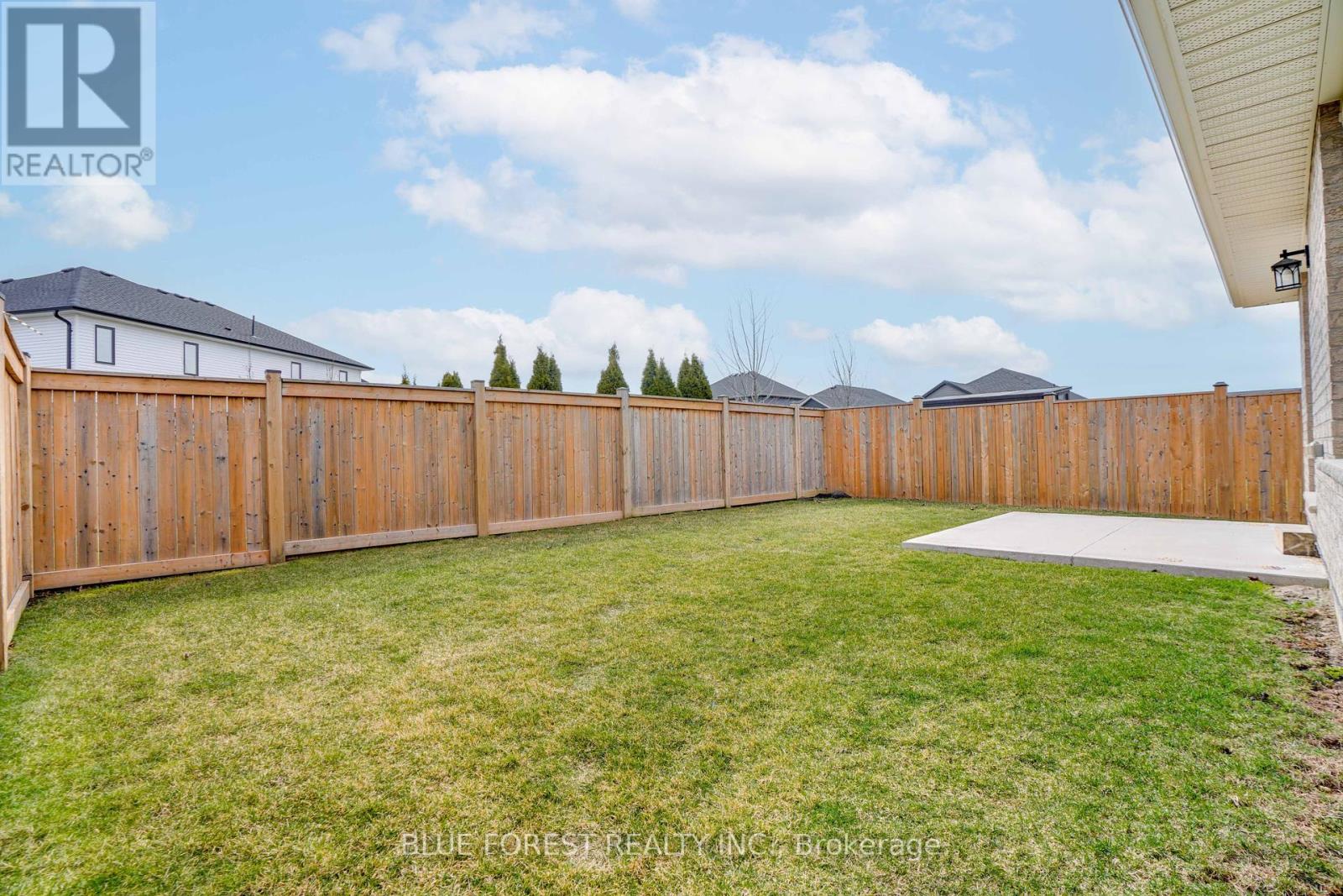 Photo 16 of 10 Auburn Drive, St Thomas ON