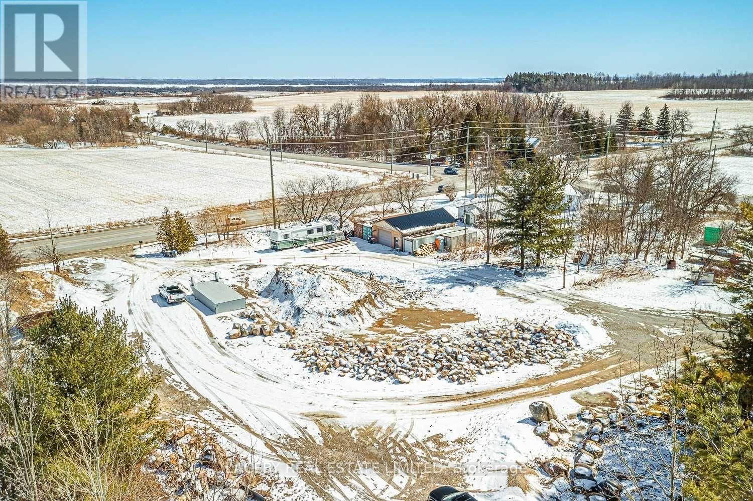Photo 4 of 1544 7th Line, Innisfil ON