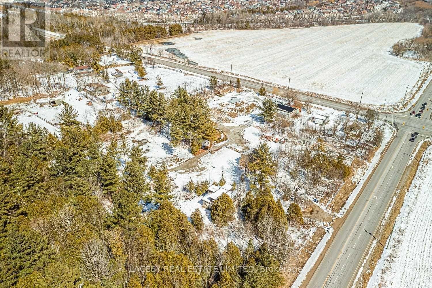 Photo 3 of 1544 7th Line, Innisfil ON