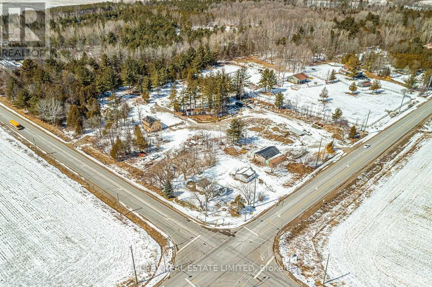 Photo 4 of 1544 7th Line, Innisfil ON