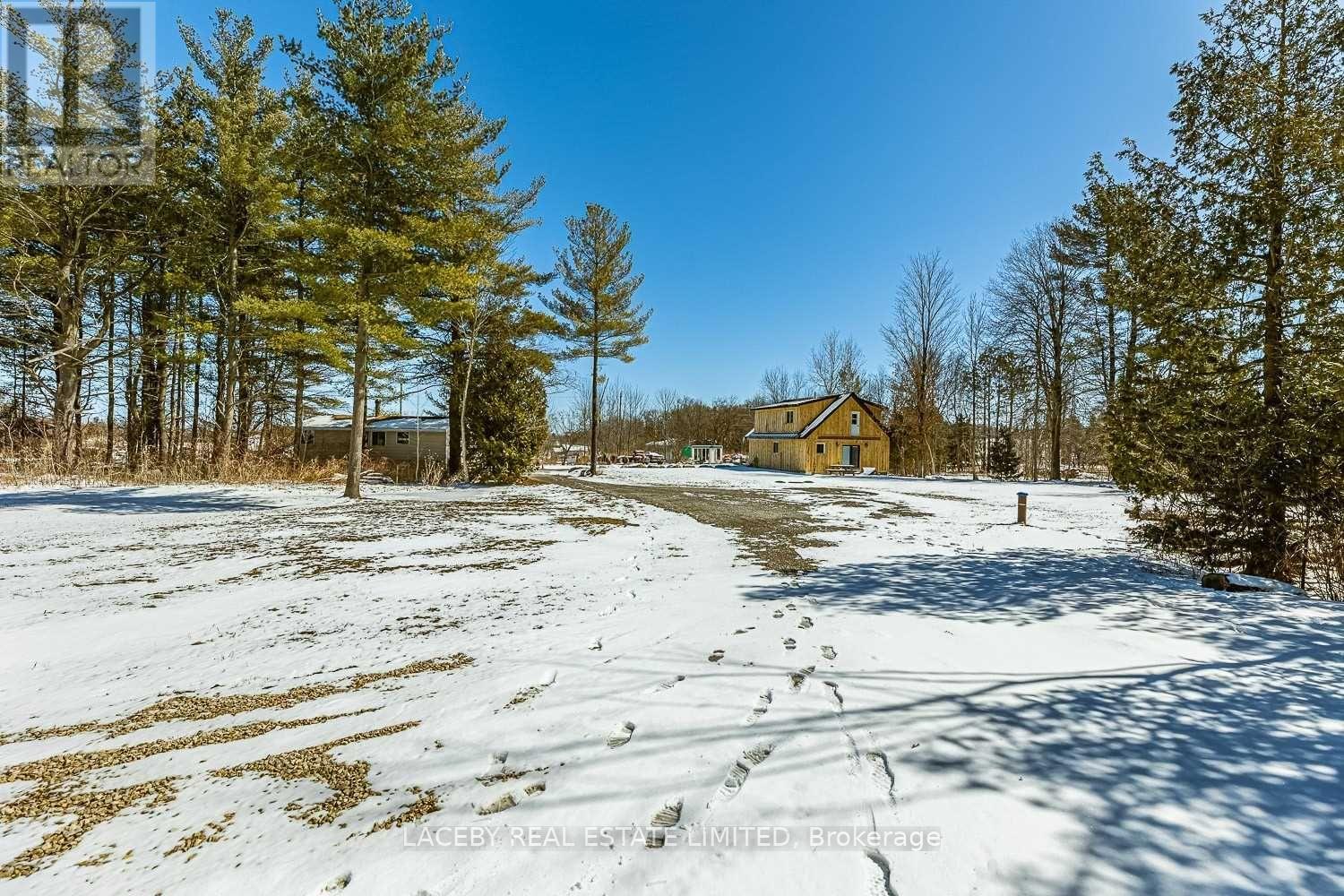 Photo 5 of 1544 7th Line, Innisfil ON