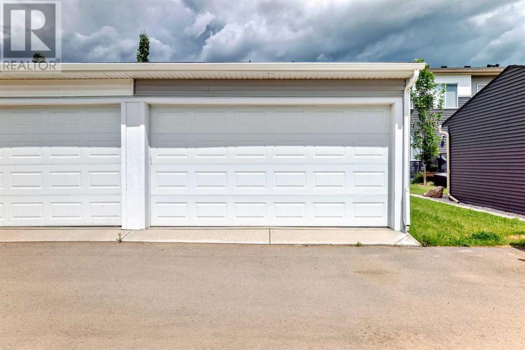 Single Family House for Sale in   Avenue SE Rangeview Calgary 