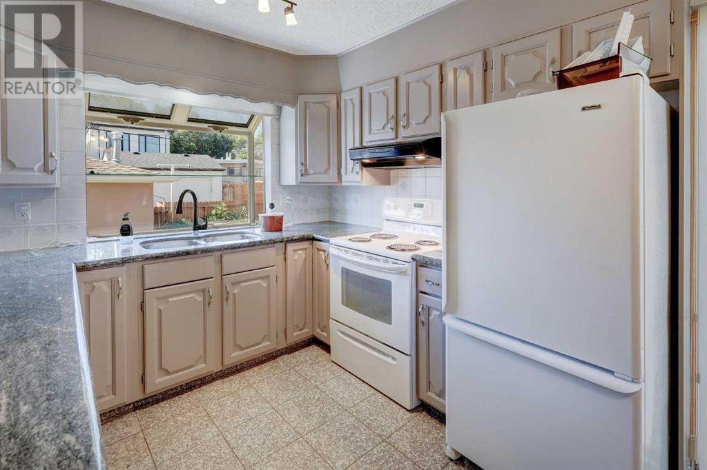 Single Family House Bungalow for Sale in   Avenue SW Altadore Calgary 