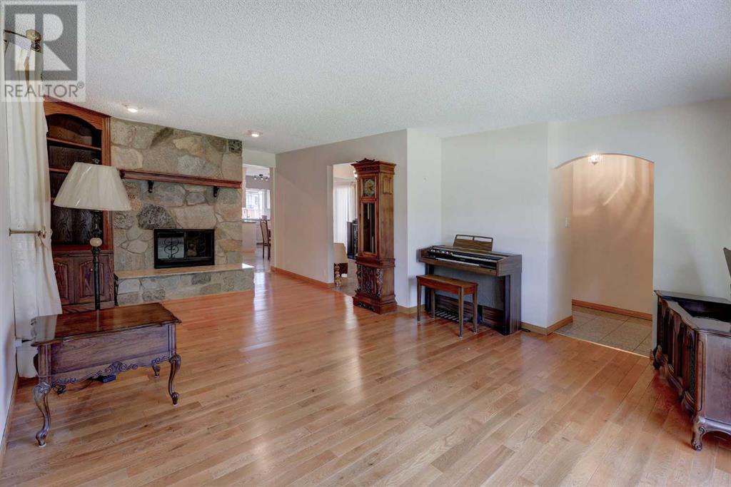 Single Family House Bungalow for Sale in   Avenue SW Altadore Calgary 