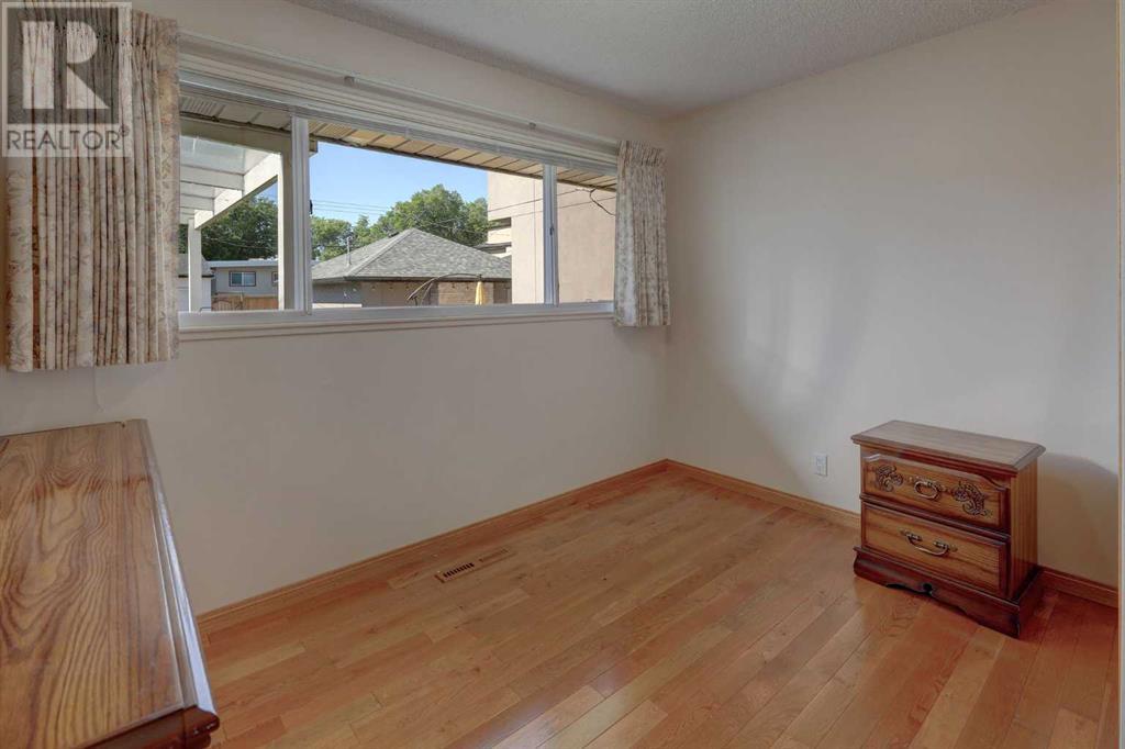 Single Family House Bungalow for Sale in   Avenue SW Altadore Calgary 