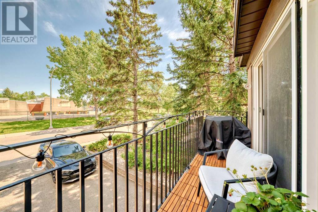 Single Family House for Sale in    Avenue SW Lakeview Calgary 