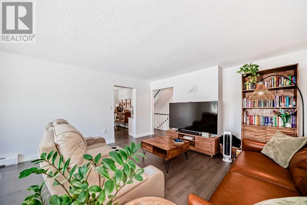 Single Family House for Sale in    Avenue SW Lakeview Calgary 