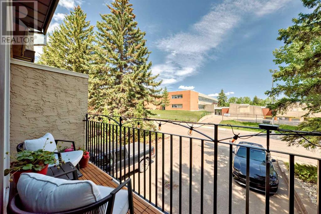 Single Family House for Sale in    Avenue SW Lakeview Calgary 